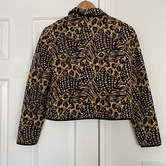 Maggie London vintage quilted jacket in animal print. - Picture 13 of 13